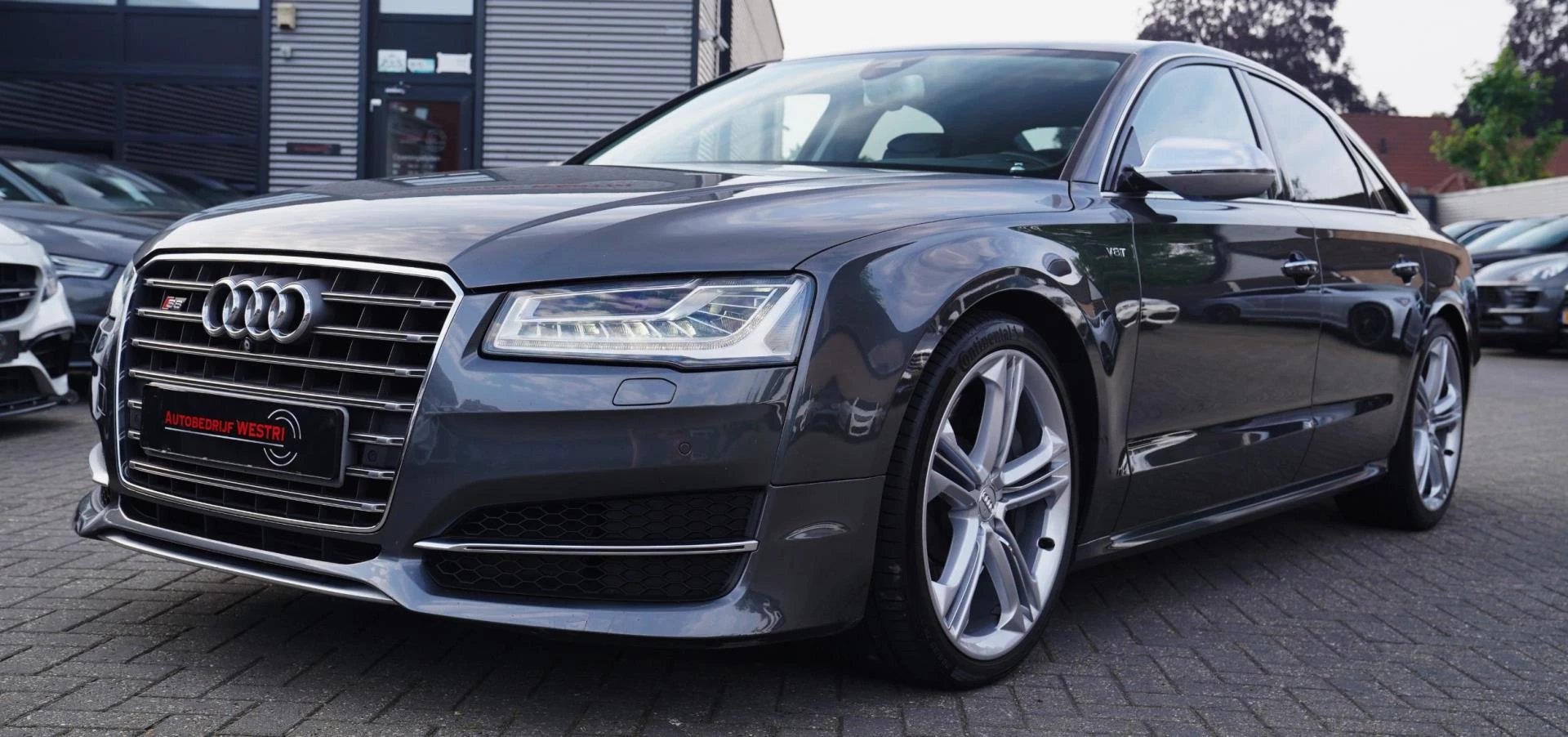 Hoofdafbeelding Audi S8