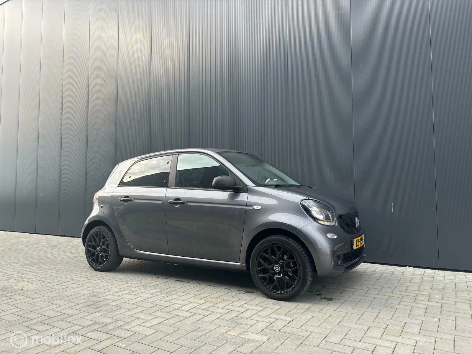 Hoofdafbeelding Smart Forfour