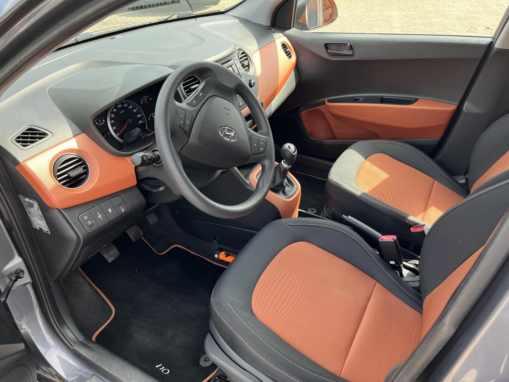 Hoofdafbeelding Hyundai i10