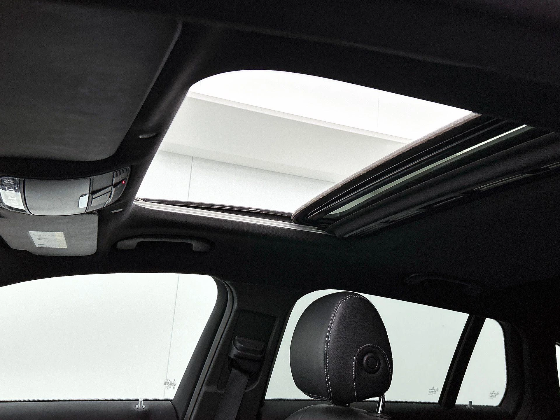 Hoofdafbeelding Mercedes-Benz EQC