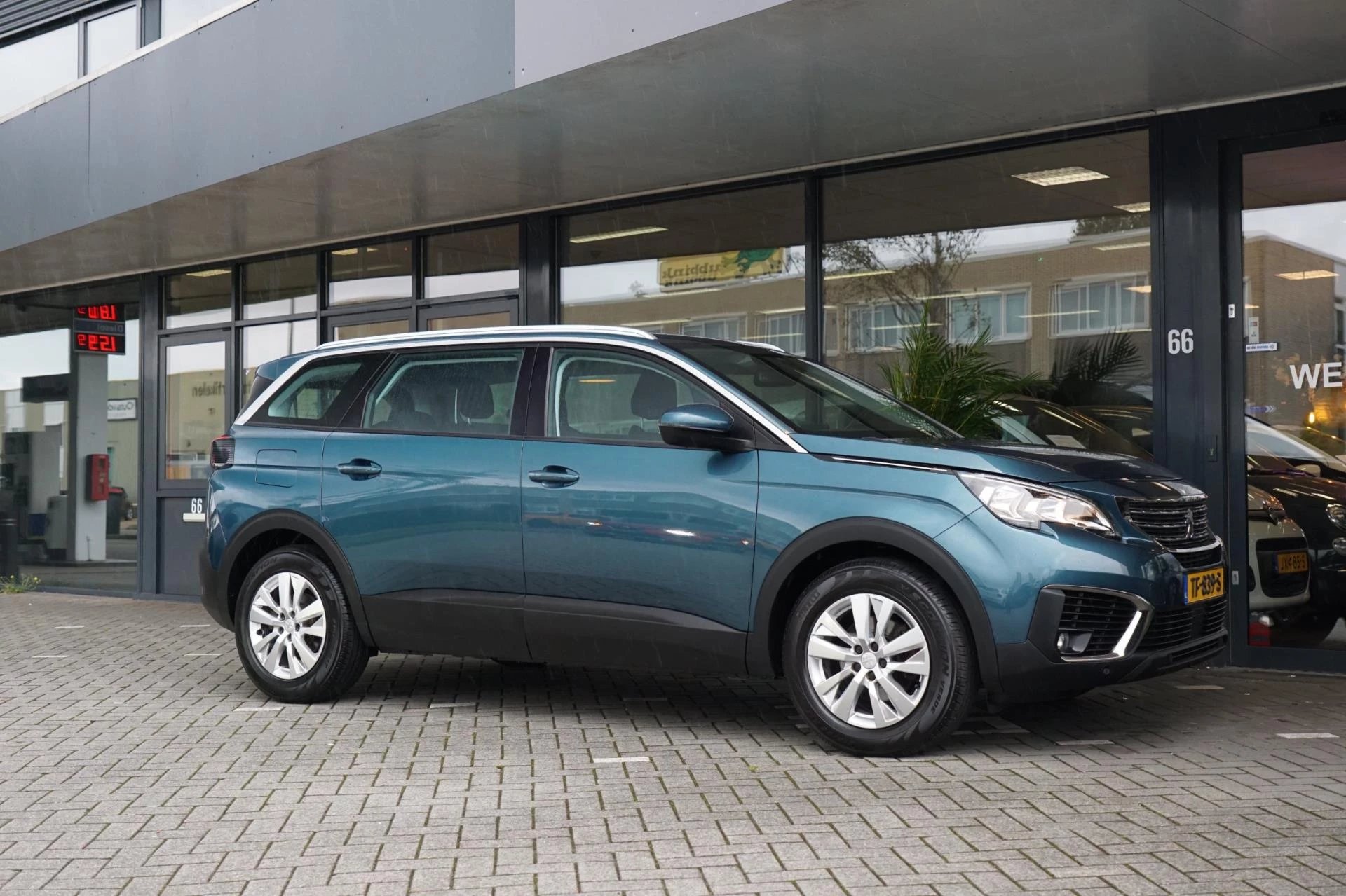 Hoofdafbeelding Peugeot 5008