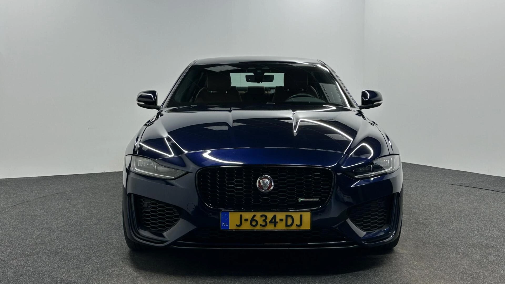 Hoofdafbeelding Jaguar XE