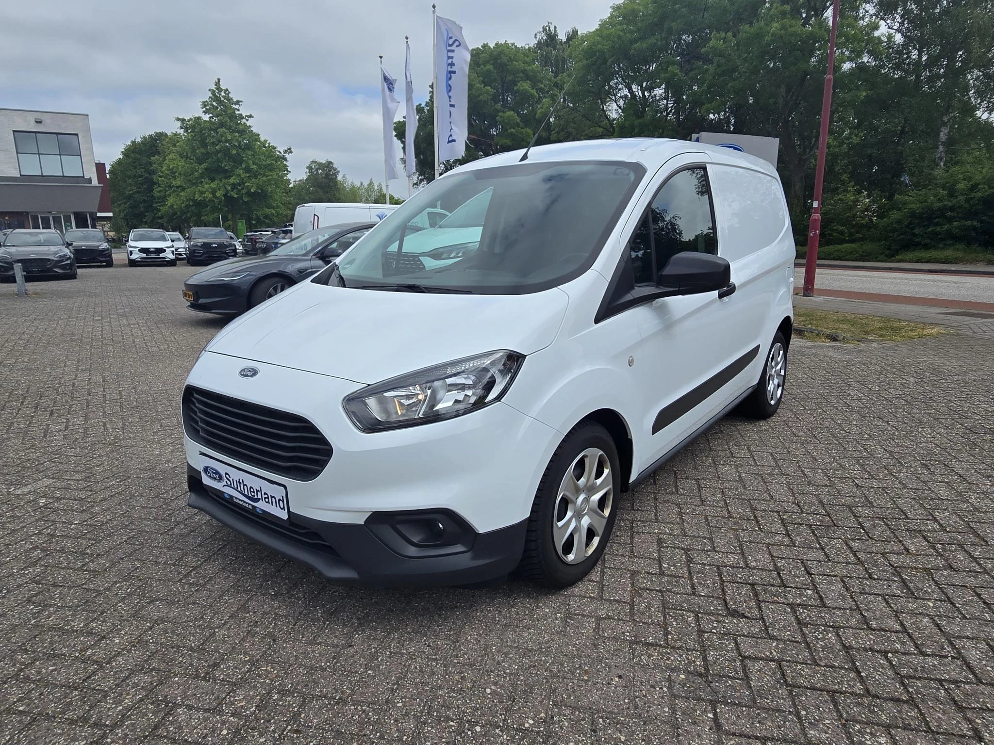 Hoofdafbeelding Ford Transit Courier