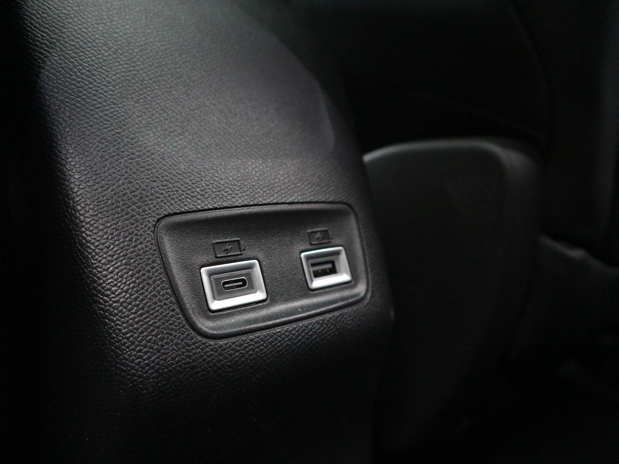 Hoofdafbeelding Peugeot e-2008