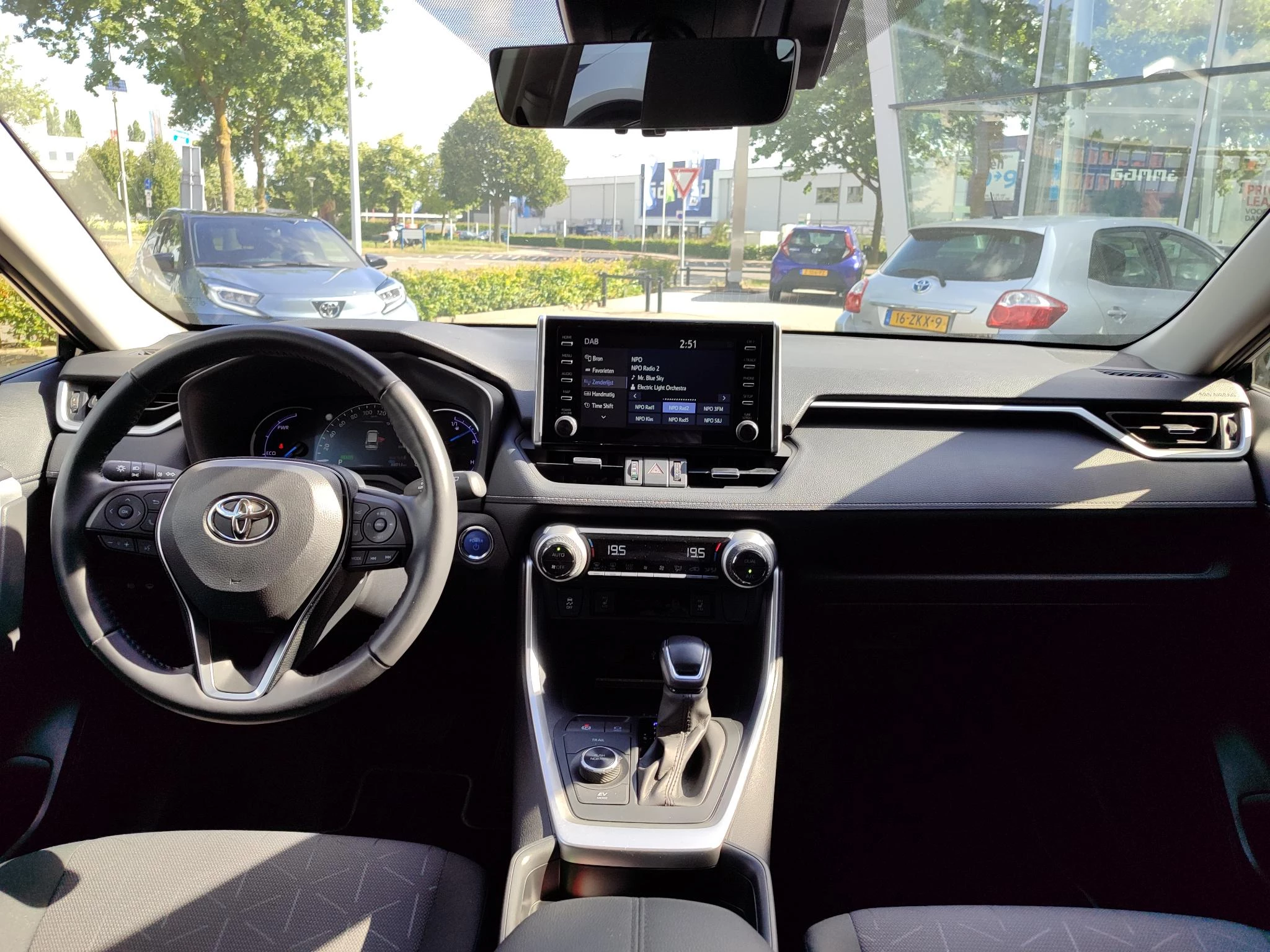 Hoofdafbeelding Toyota RAV4
