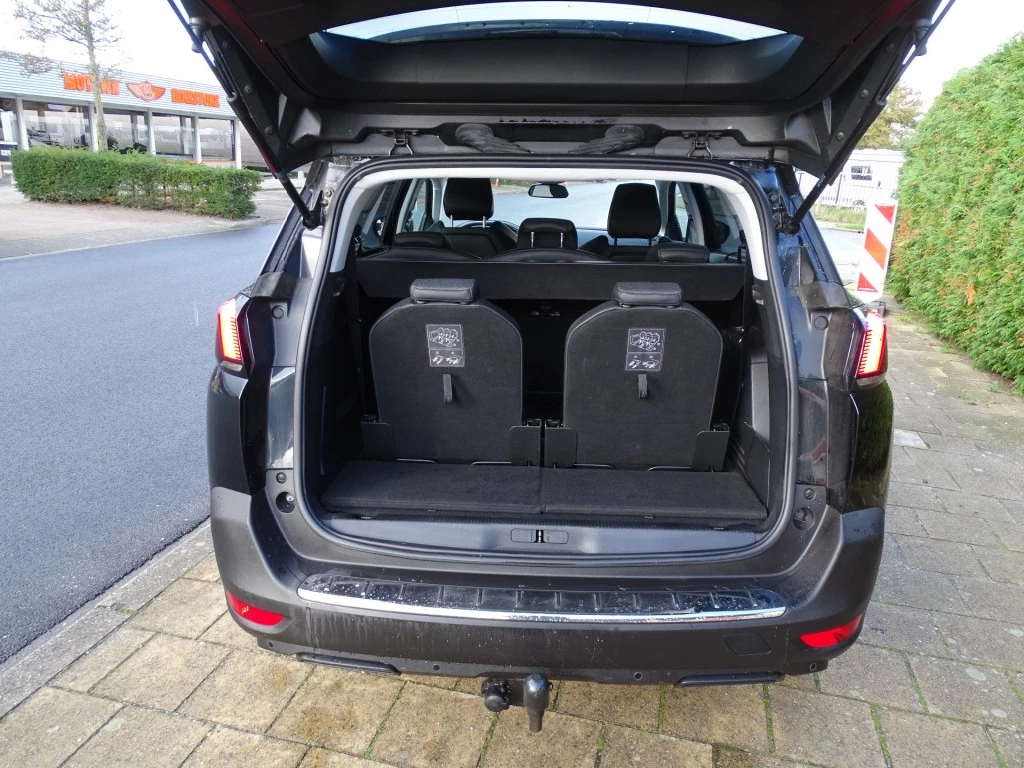 Hoofdafbeelding Peugeot 5008