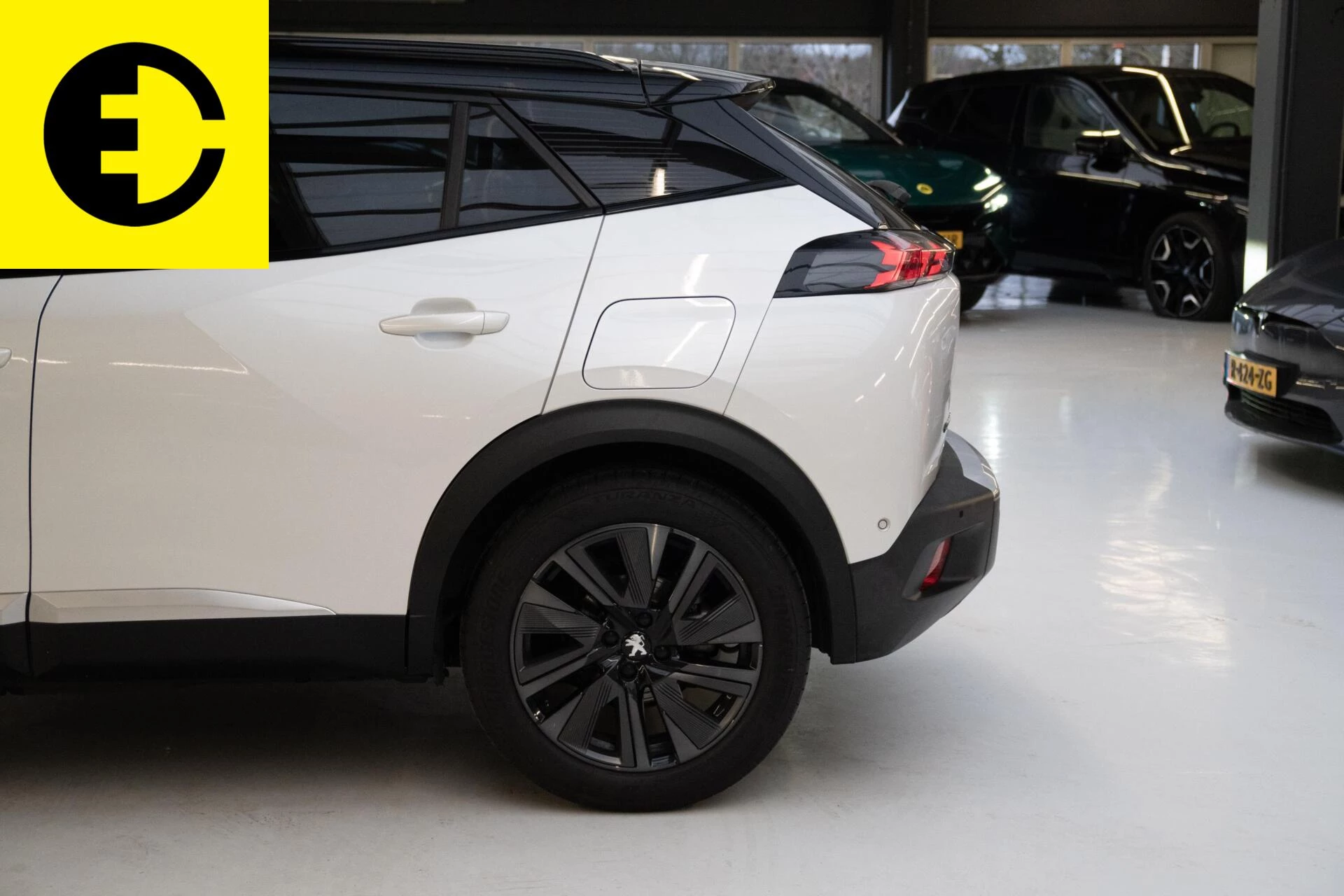 Hoofdafbeelding Peugeot e-2008