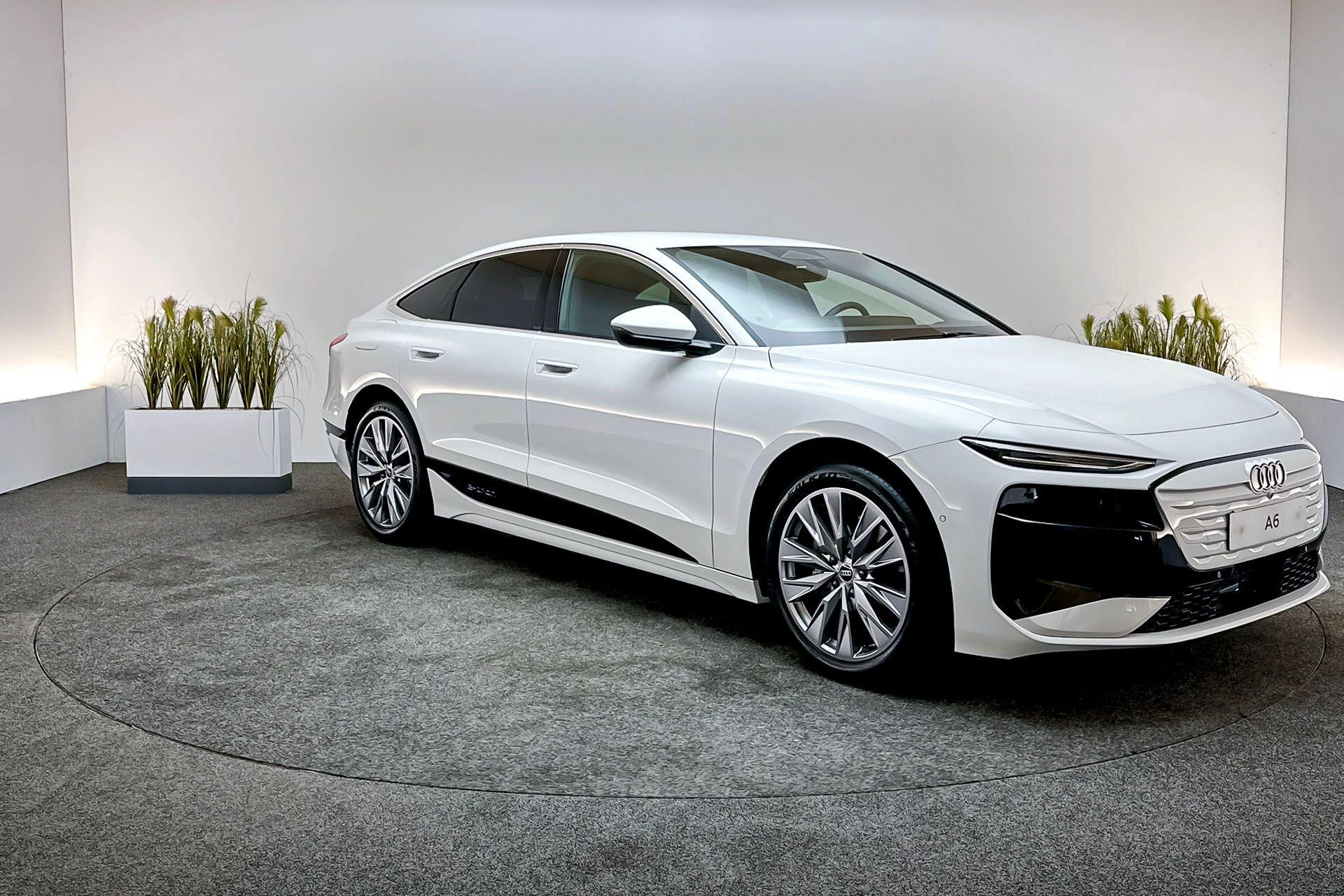 Hoofdafbeelding Audi A6 e-tron