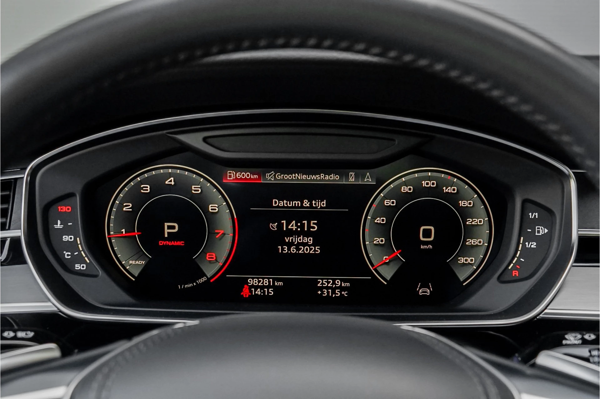Hoofdafbeelding Audi A8