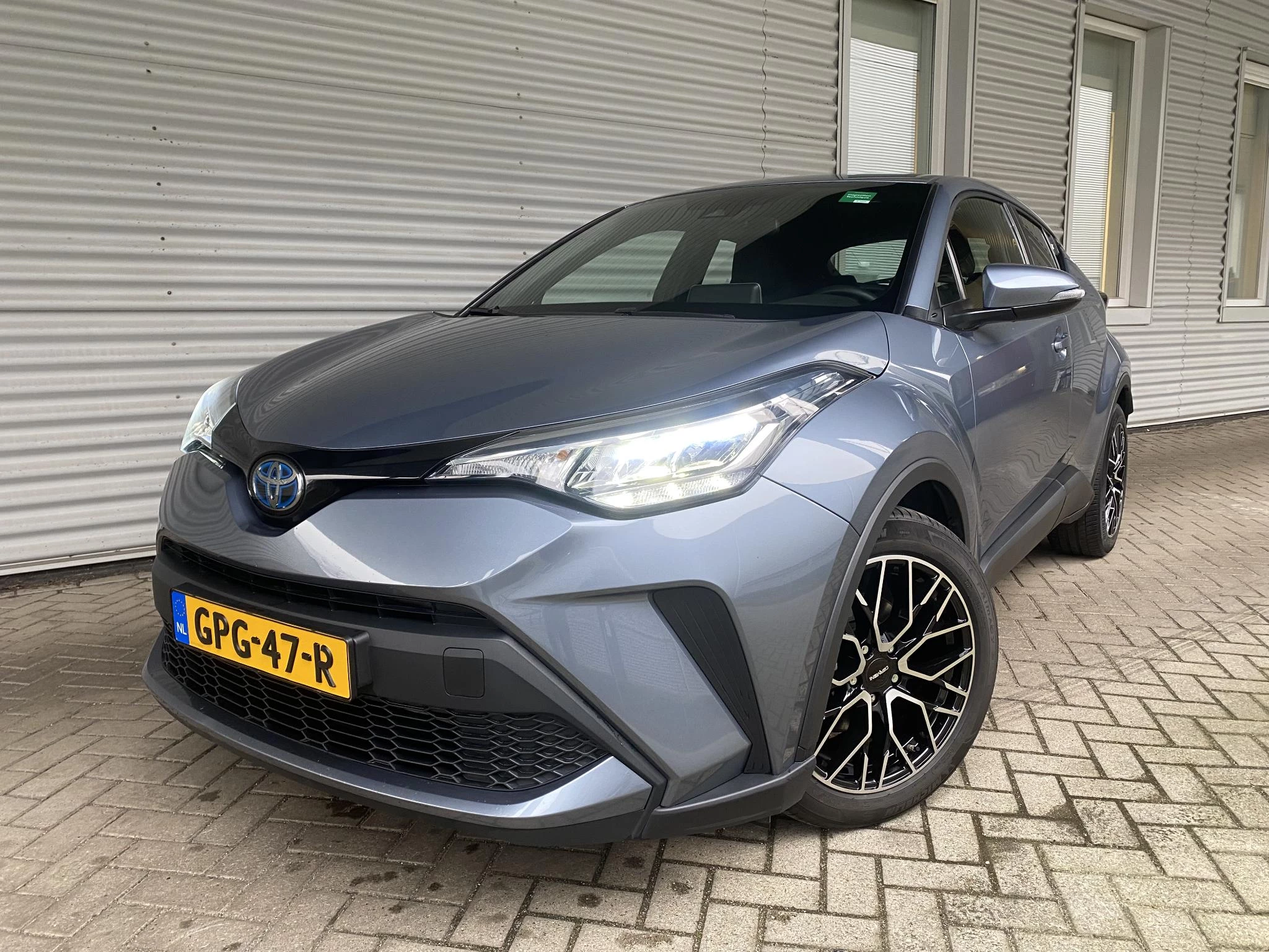 Hoofdafbeelding Toyota C-HR