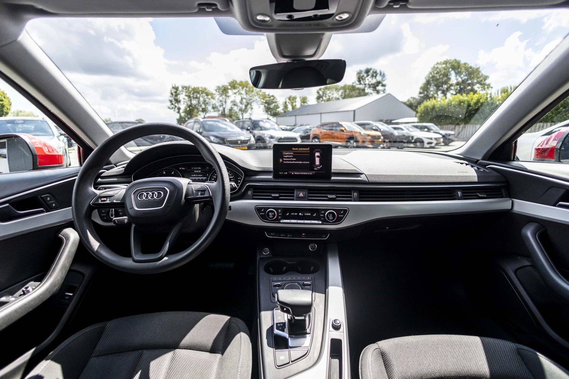 Hoofdafbeelding Audi A4