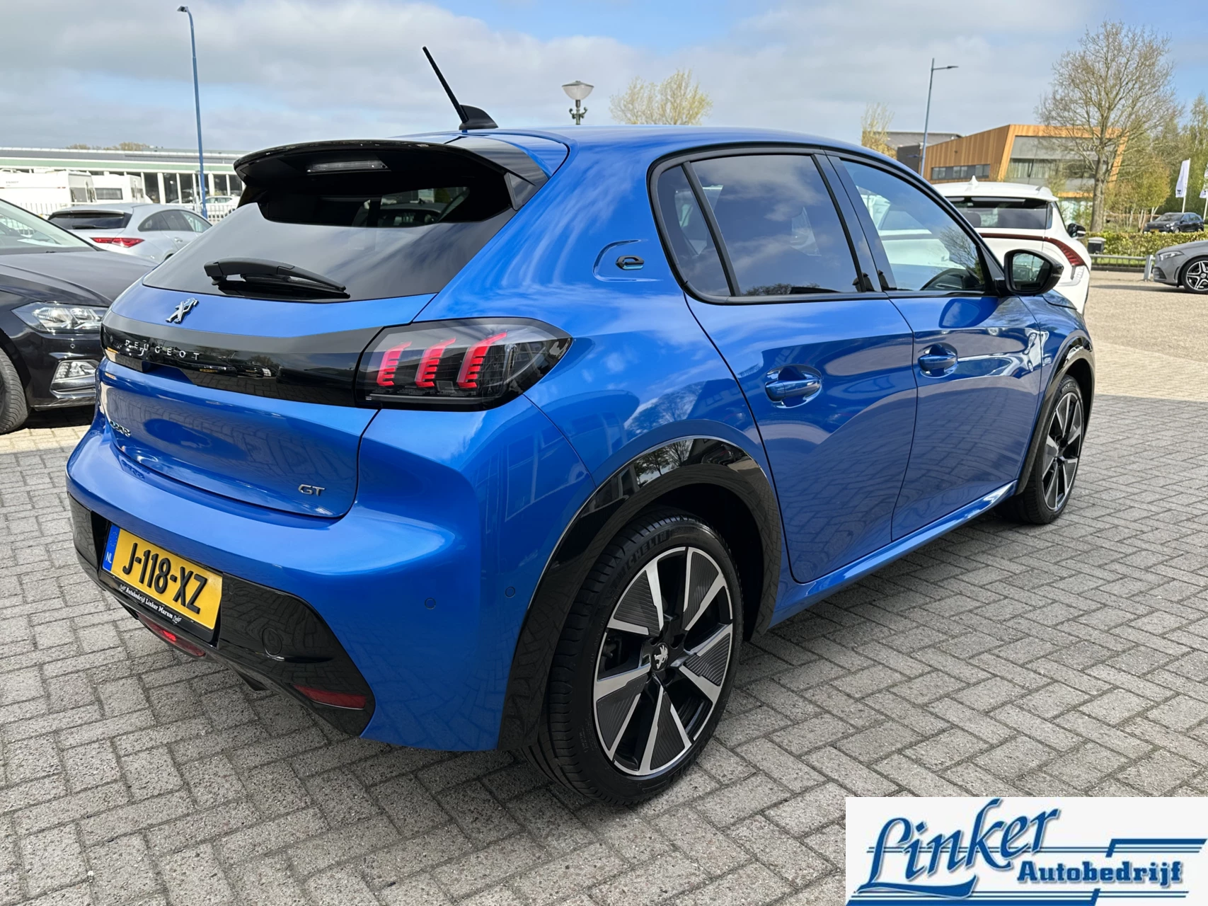 Hoofdafbeelding Peugeot e-208