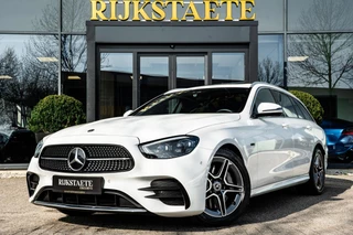 Hoofdafbeelding Mercedes-Benz E-Klasse Mercedes E-klasse Estate E300e AMG|PANO|CAMERA|TREKHAAK|18''