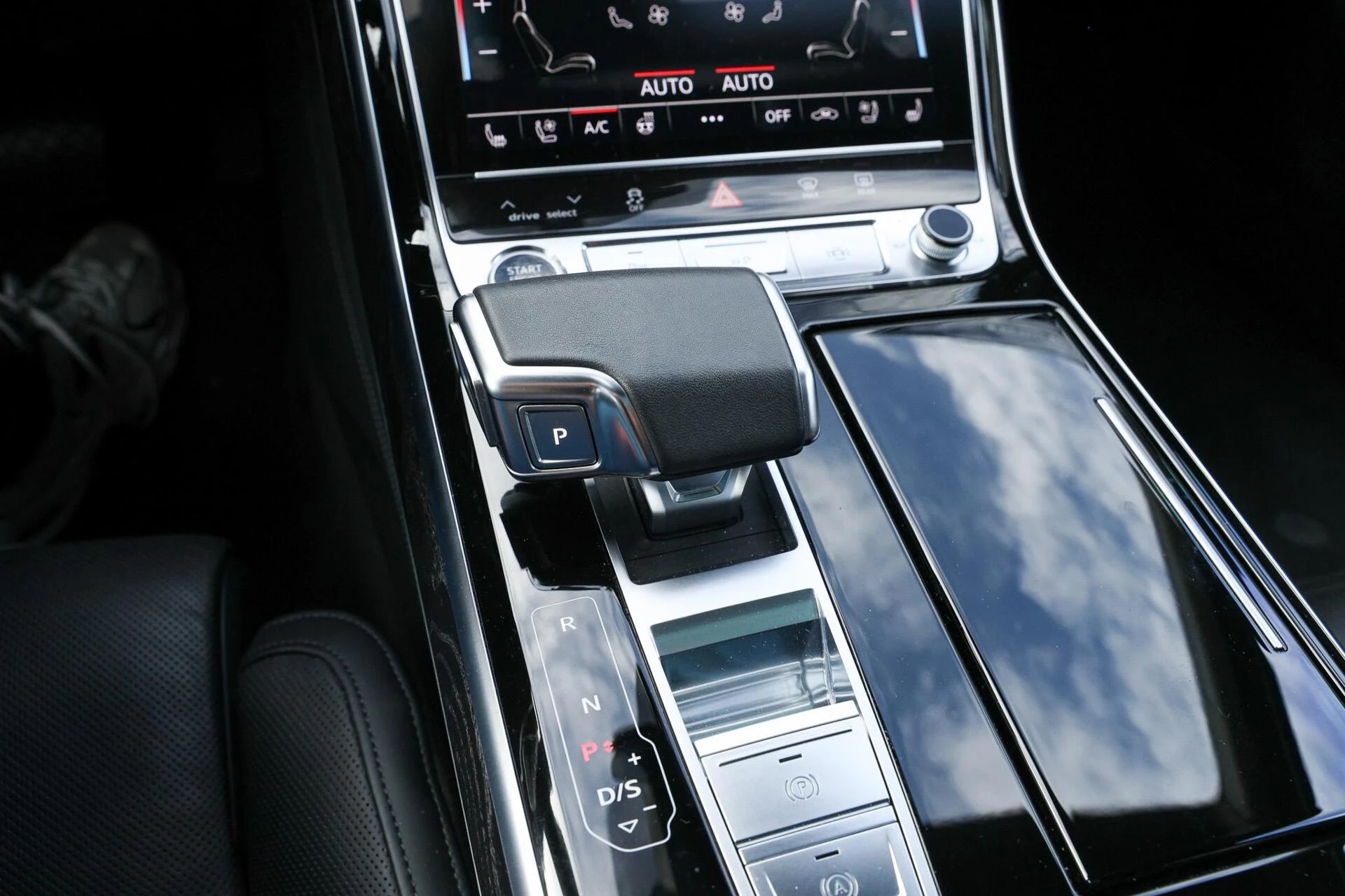 Hoofdafbeelding Audi A8