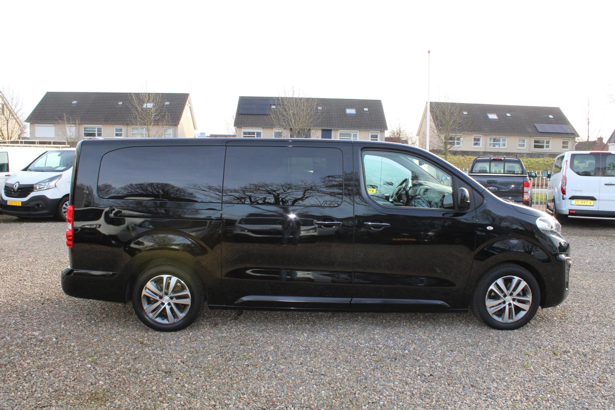 Hoofdafbeelding Peugeot e-Traveller