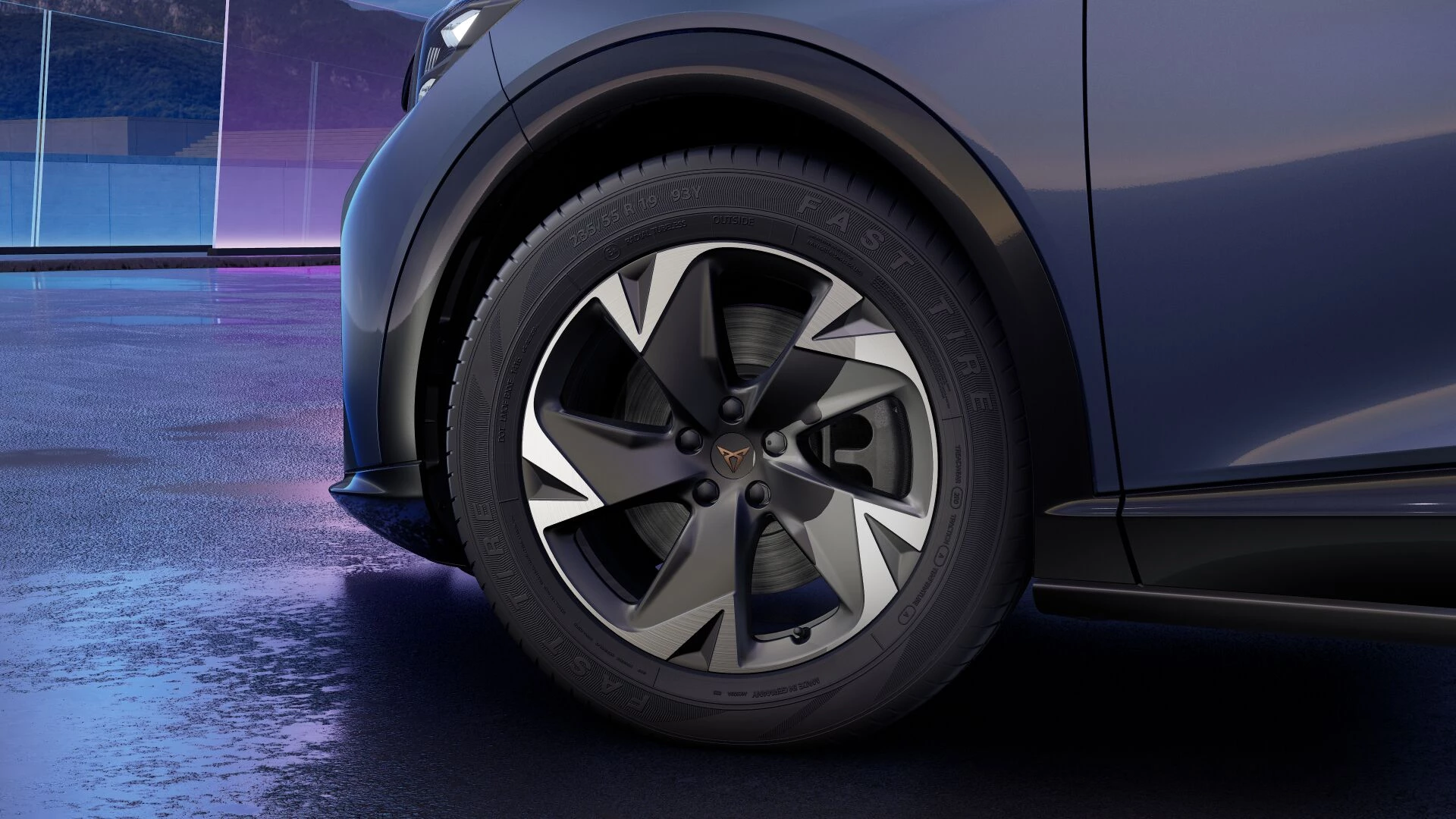 Hoofdafbeelding CUPRA Tavascan