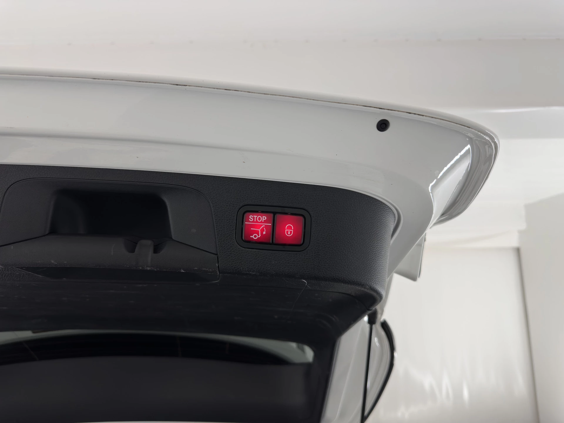 Hoofdafbeelding Mercedes-Benz EQC