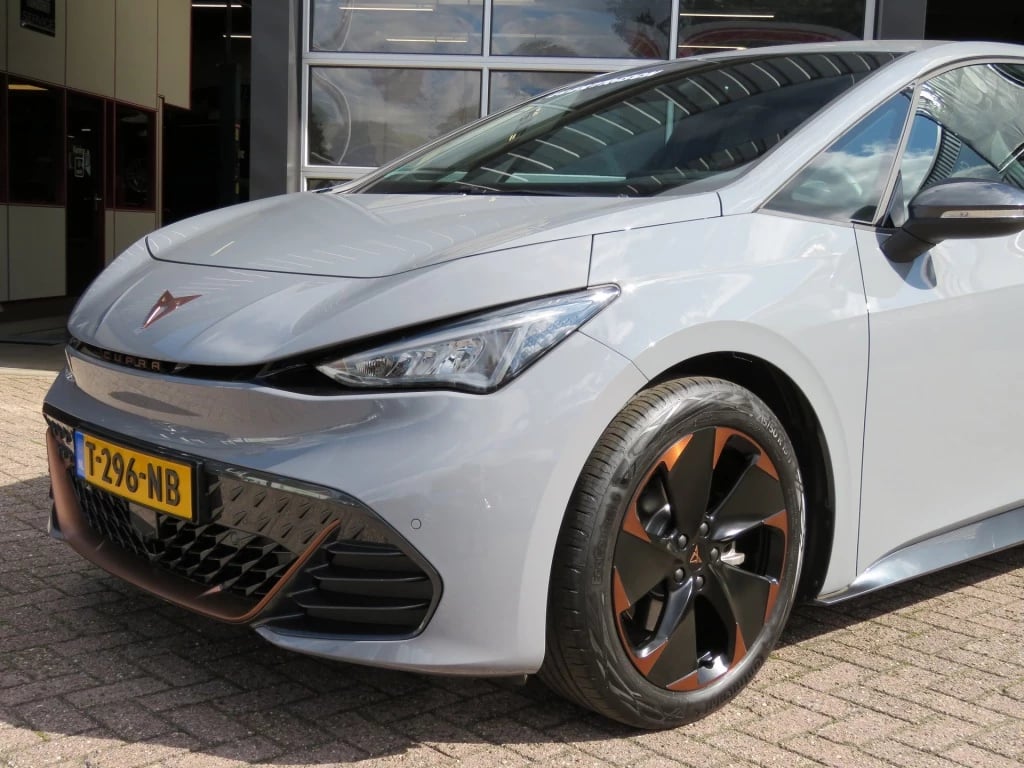 Hoofdafbeelding CUPRA Born