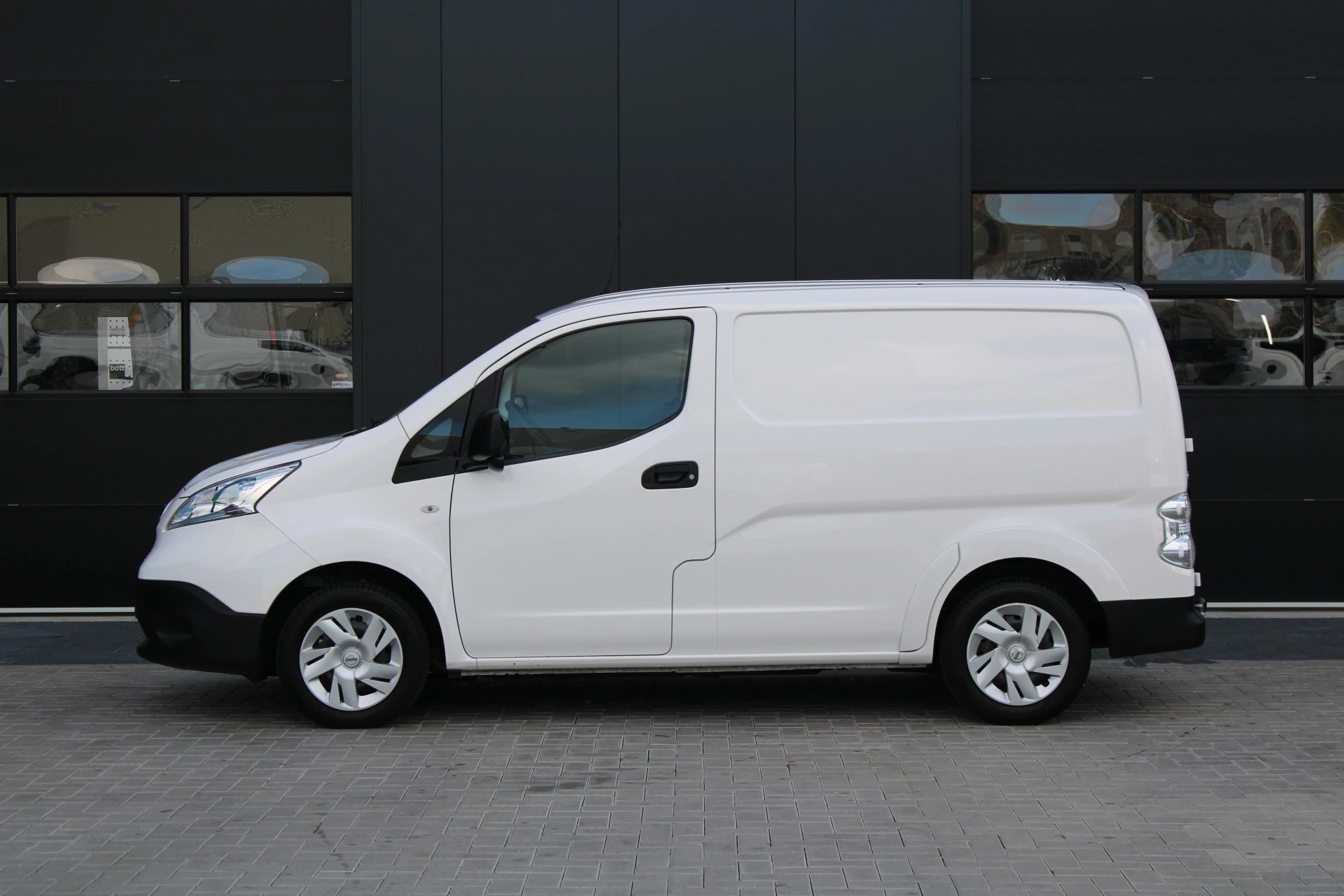 Hoofdafbeelding Nissan e-NV200