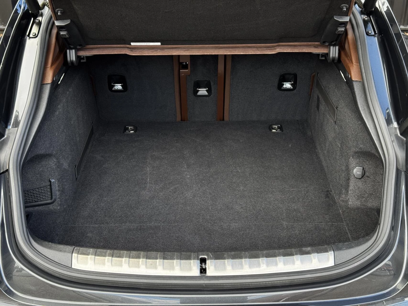 Hoofdafbeelding Porsche Taycan