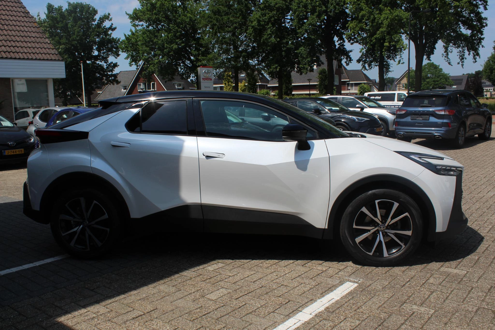 Hoofdafbeelding Toyota C-HR