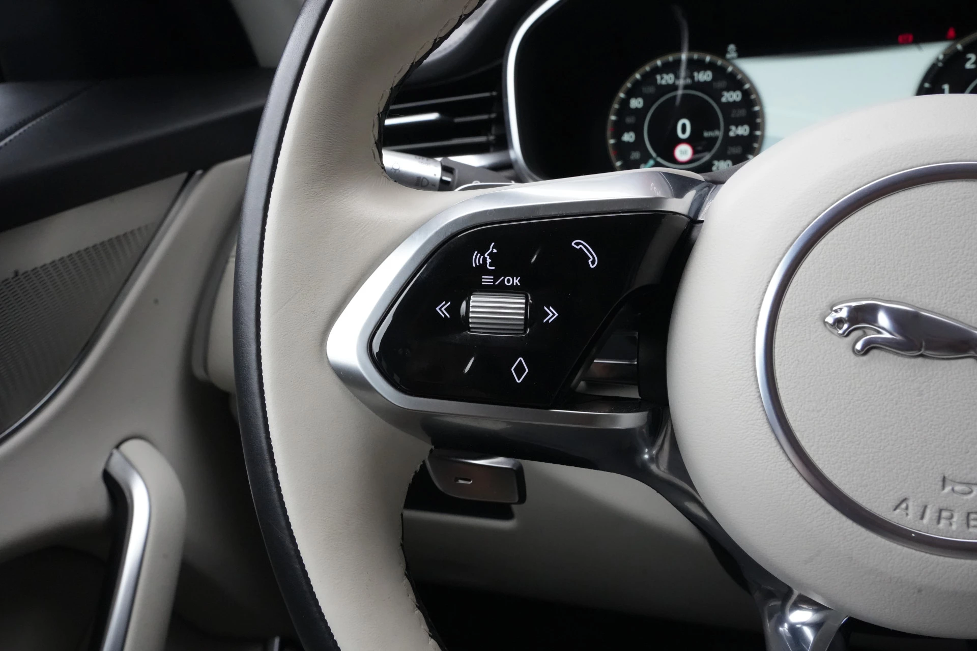 Hoofdafbeelding Jaguar F-PACE