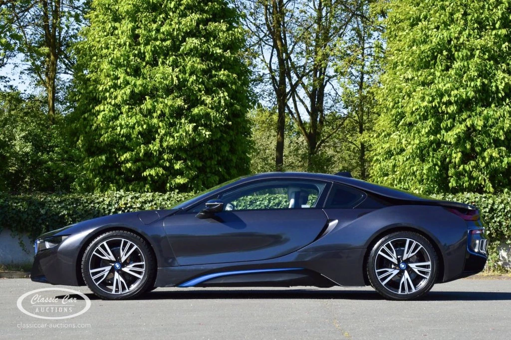Hoofdafbeelding BMW i8