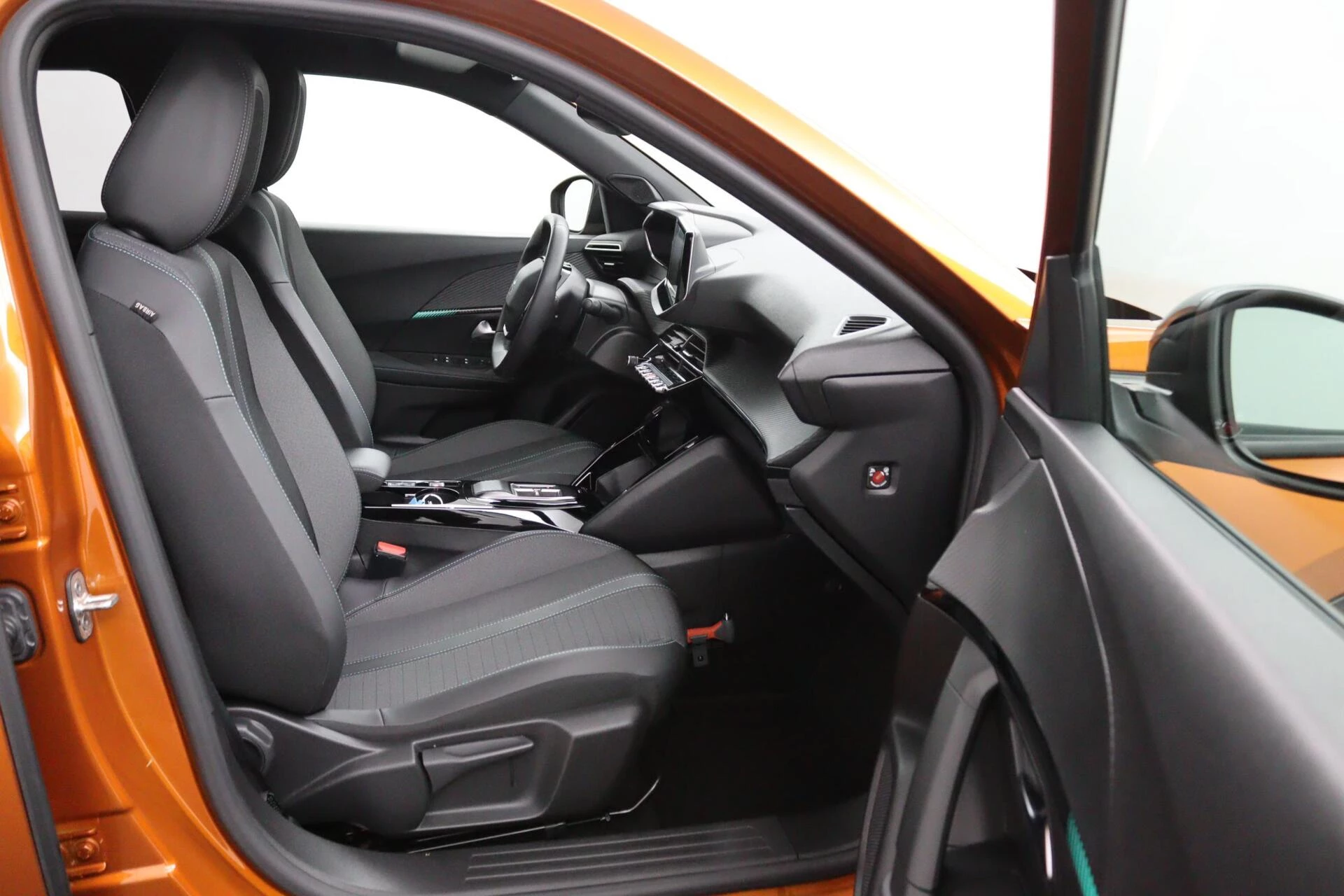 Hoofdafbeelding Peugeot e-2008