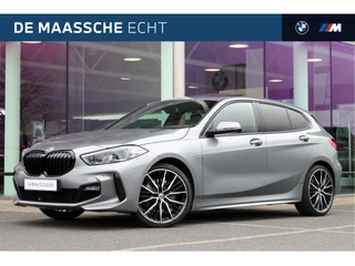 BMW 1 Serie 120i High Executive M Sport Automaat / Panoramadak / Trekhaak / M sportstoelen / Adaptieve LED / Stuurverwarming / Live Cockpit Professional / Parking Assistant