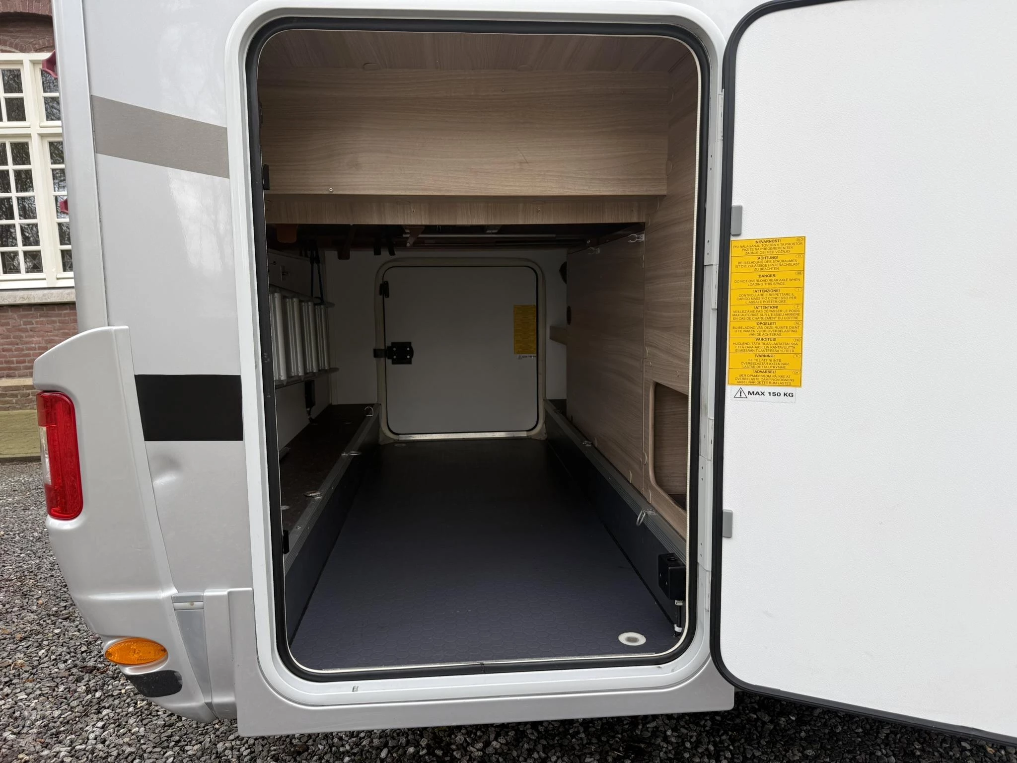 Hoofdafbeelding Adria Matrix m 670 sc