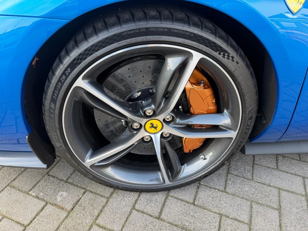 Hoofdafbeelding Ferrari 296