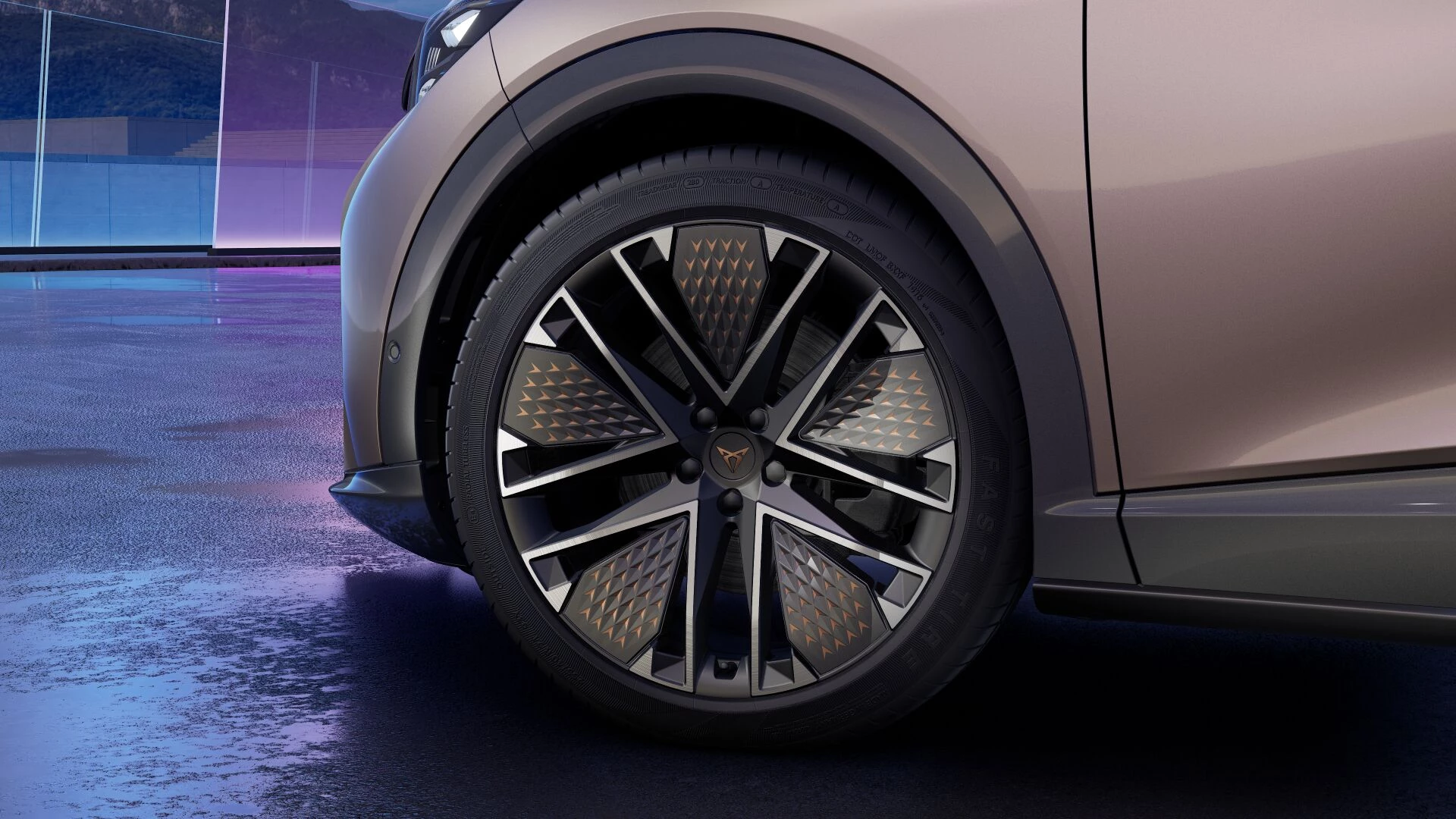 Hoofdafbeelding CUPRA Tavascan