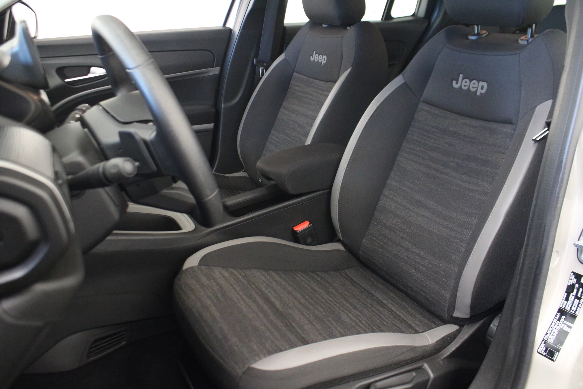 Hoofdafbeelding Jeep Avenger