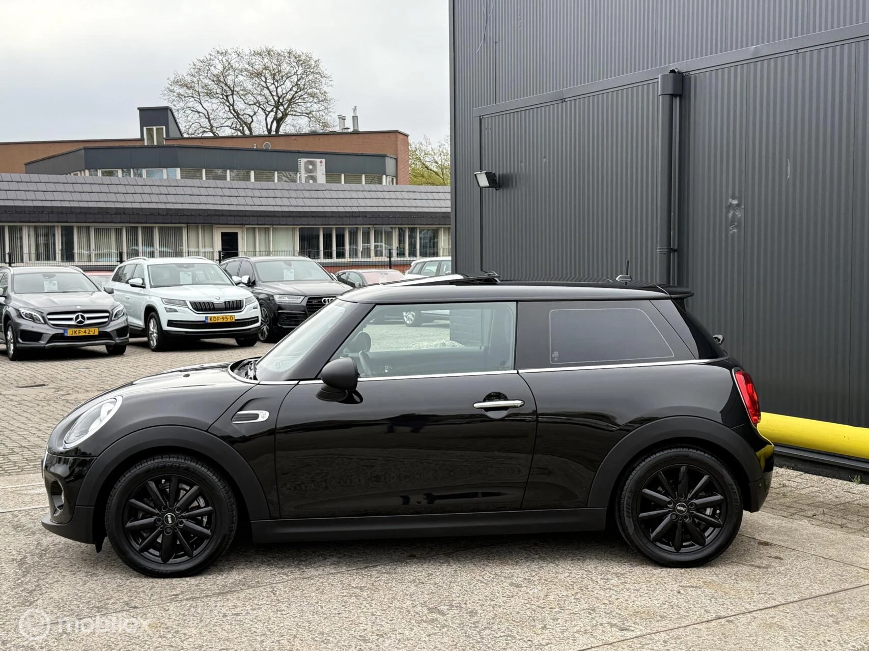 Hoofdafbeelding MINI One