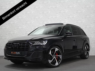 Hoofdafbeelding Audi Q7 Audi Q7 55 TFSI e S-Line | Panorama | Leder | Luchtvering | LED-Matrix | Keyless-Go | Memory | Stoelverwarming V+A | Camera | Virtual-Cockpit | 3-Zone Clima | Draadloos Laden | Standkachel | Getint Glas |