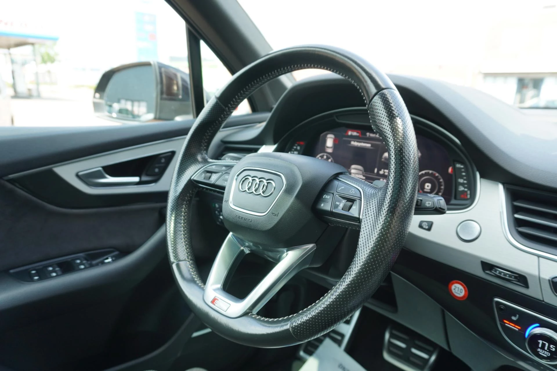 Hoofdafbeelding Audi Q7