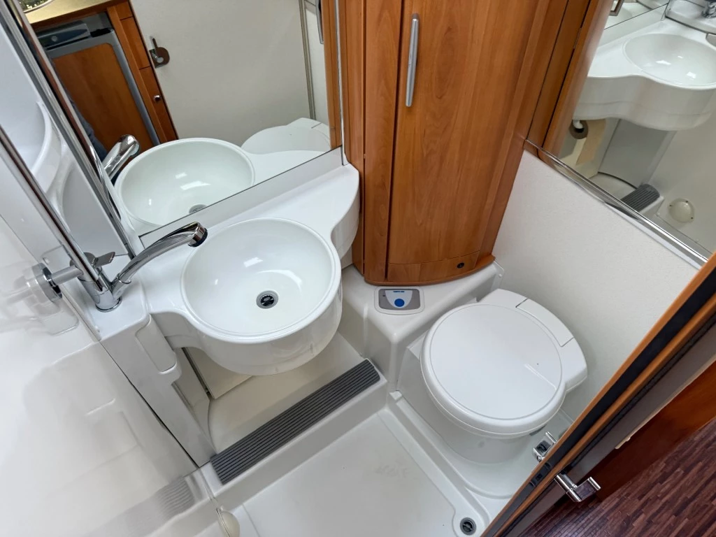 Hoofdafbeelding Hymer Exsis  562 Silverline