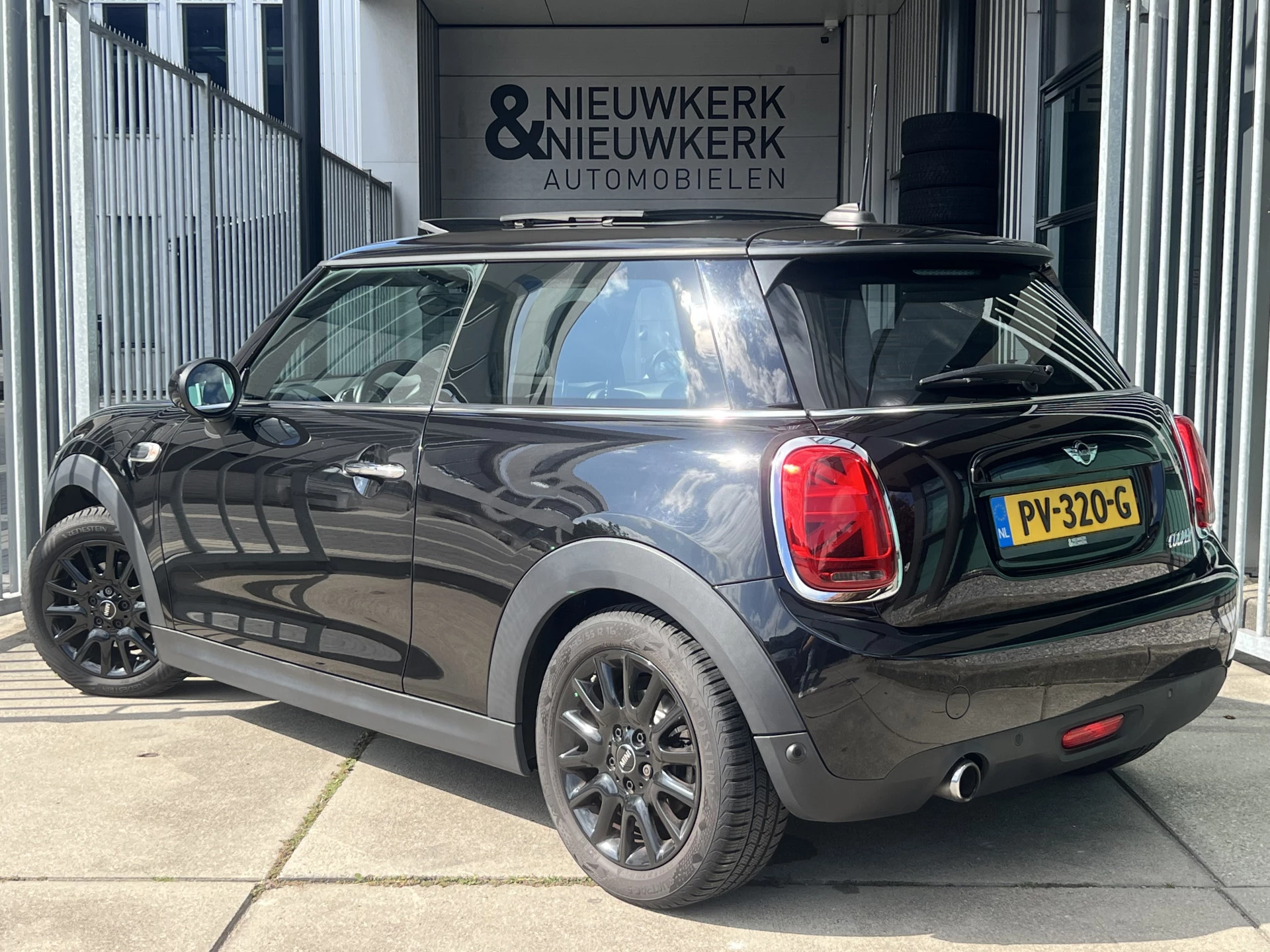 Hoofdafbeelding MINI Cooper