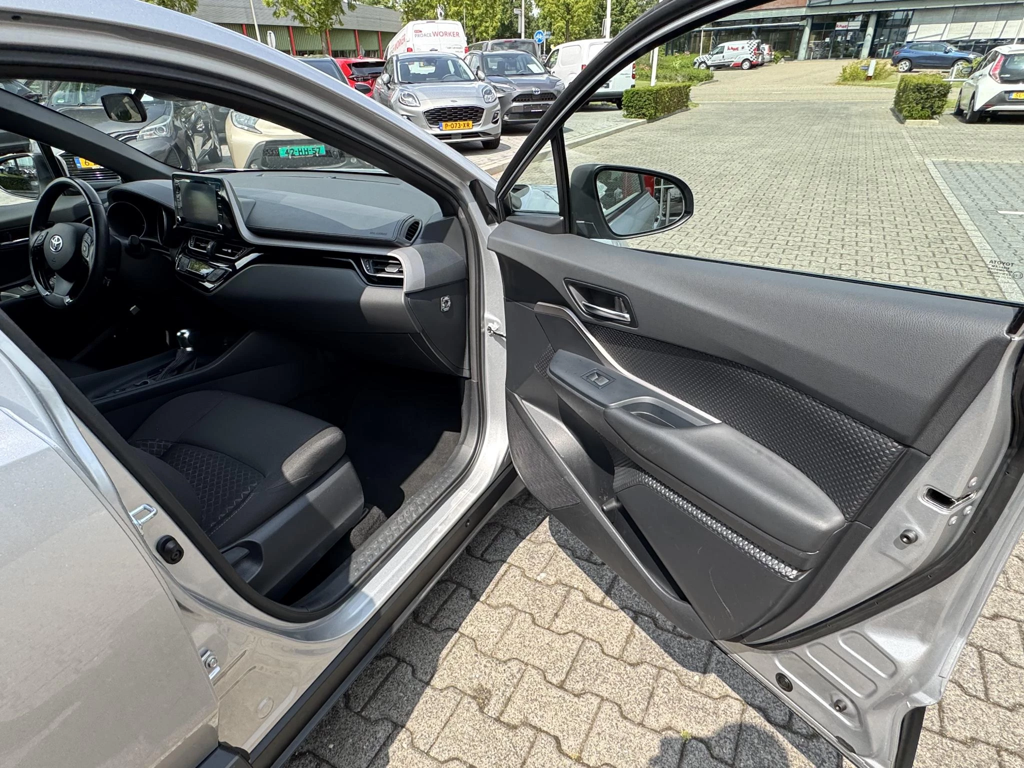 Hoofdafbeelding Toyota C-HR