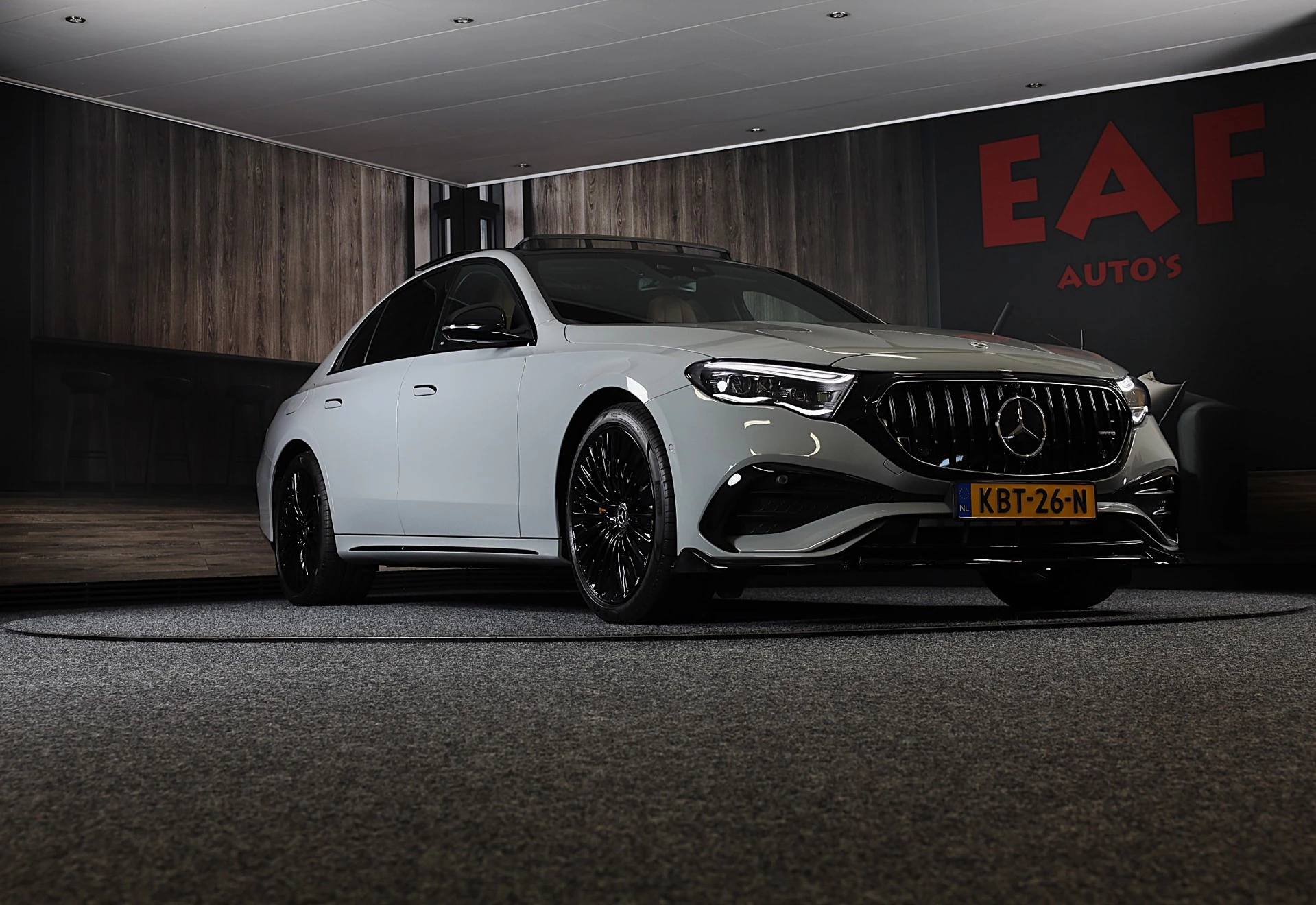 Hoofdafbeelding Mercedes-Benz E-Klasse