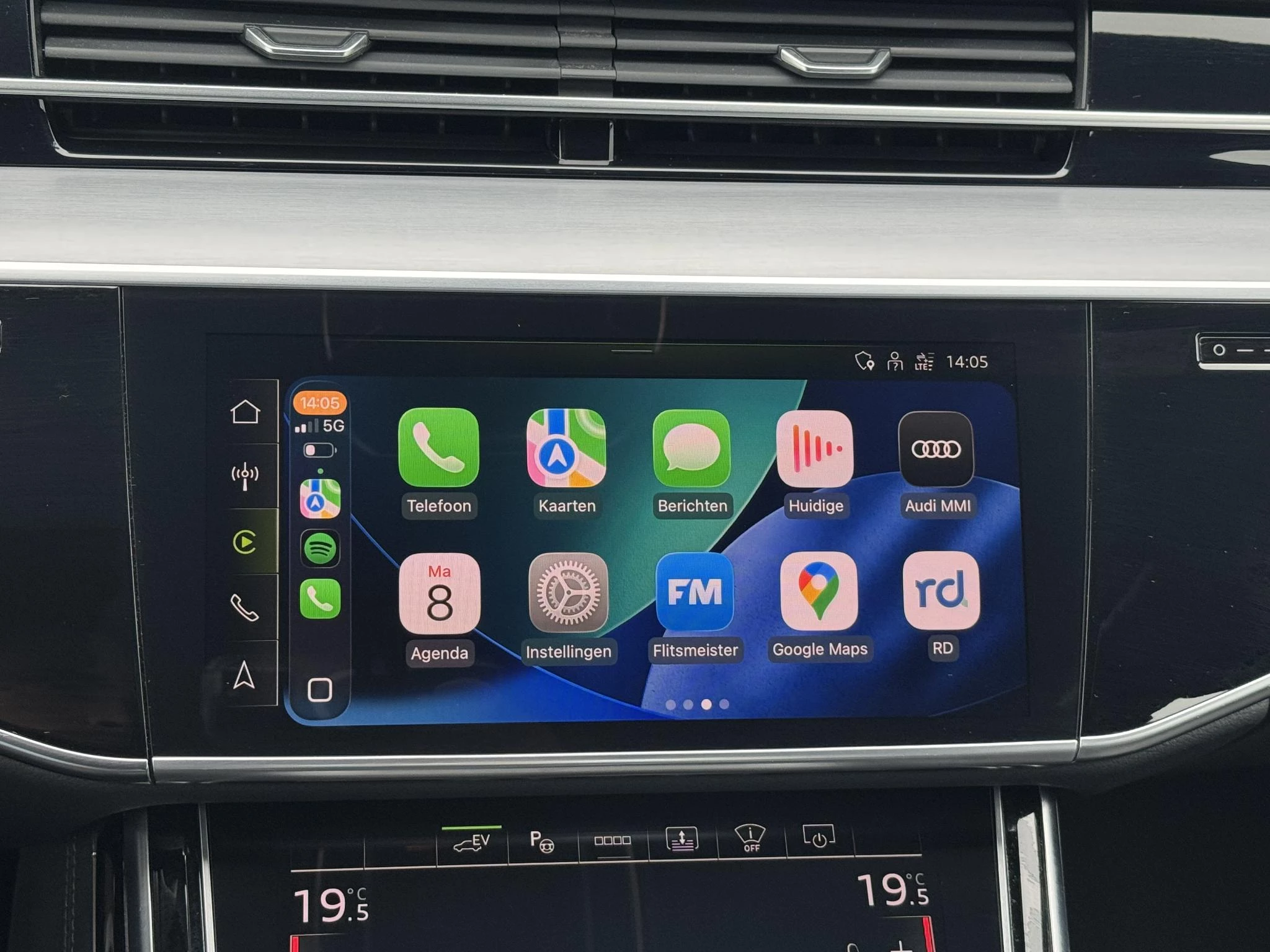 Hoofdafbeelding Audi A8