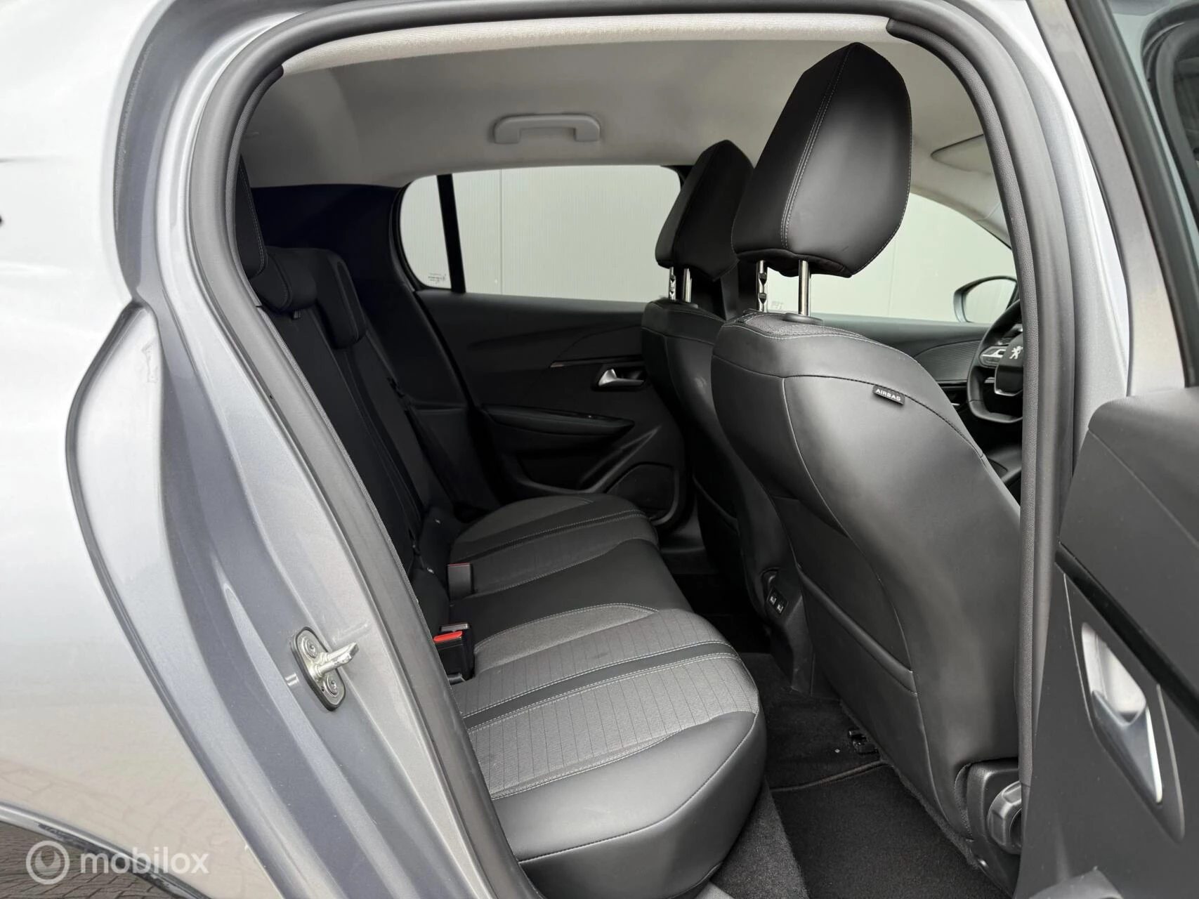 Hoofdafbeelding Peugeot e-208