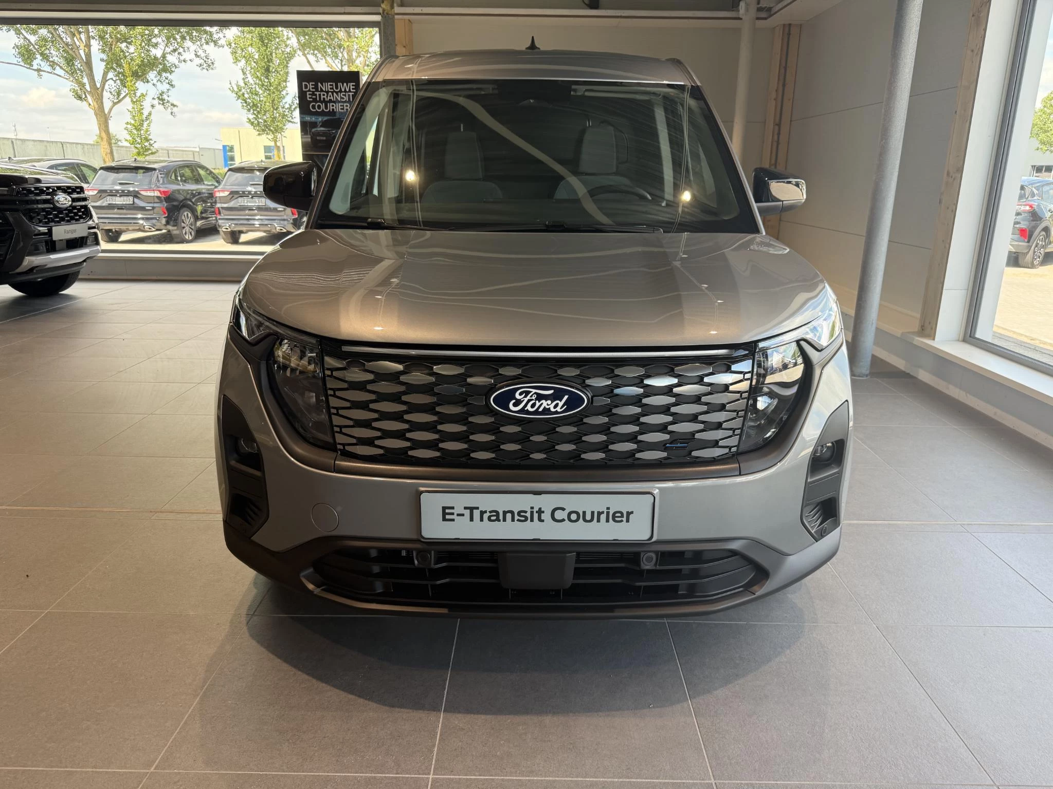 Hoofdafbeelding Ford Transit Courier