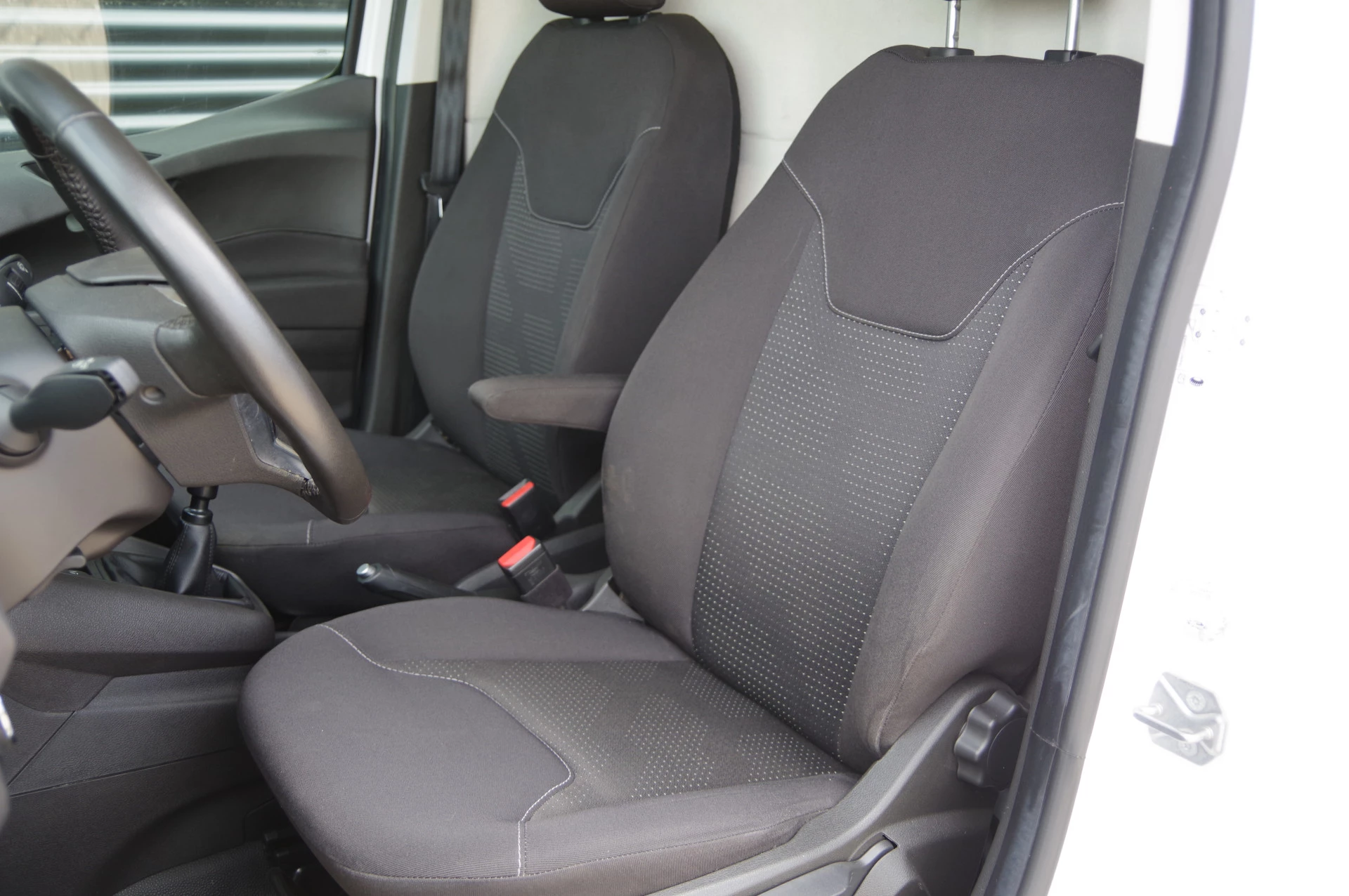 Hoofdafbeelding Ford Transit Courier