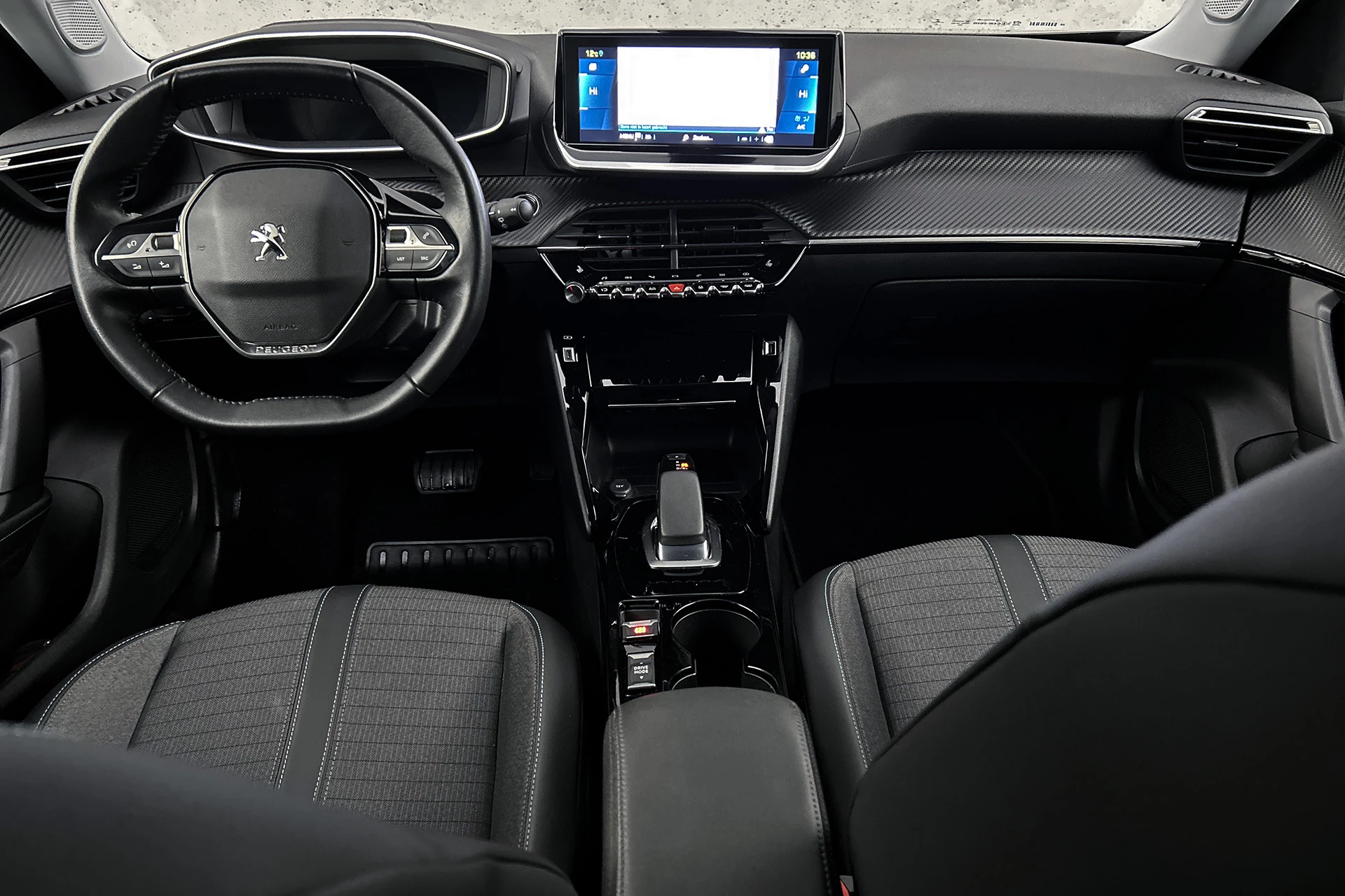 Hoofdafbeelding Peugeot e-2008