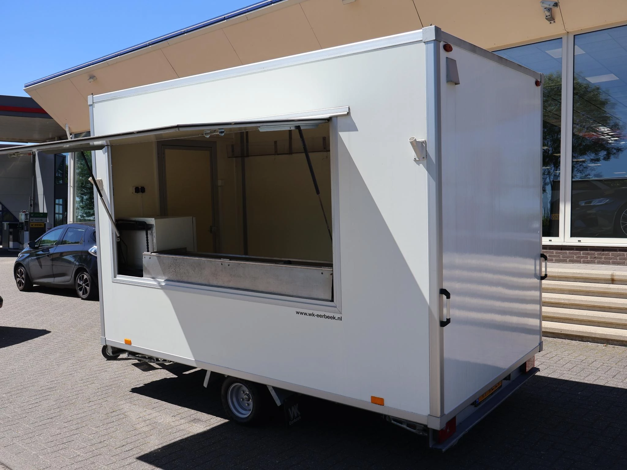Hoofdafbeelding Dutch trailers DT13H VERKOOPWAGEN AANHANGER MET VERKOOPKLEP