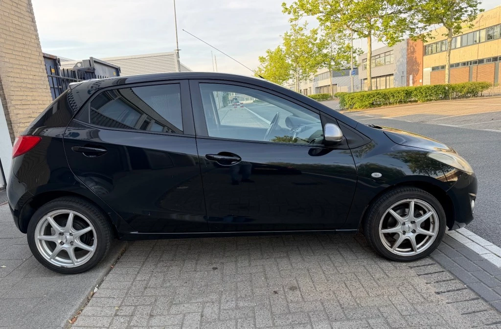 Hoofdafbeelding Mazda 2
