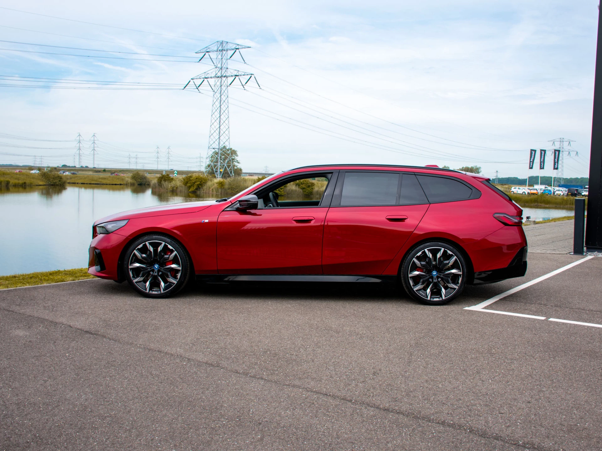 Hoofdafbeelding BMW i5