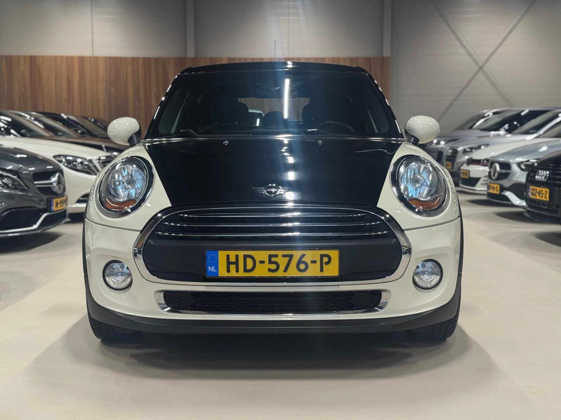 Hoofdafbeelding MINI One