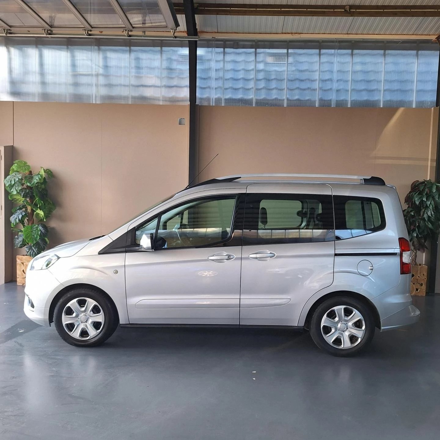 Hoofdafbeelding Ford Tourneo Courier